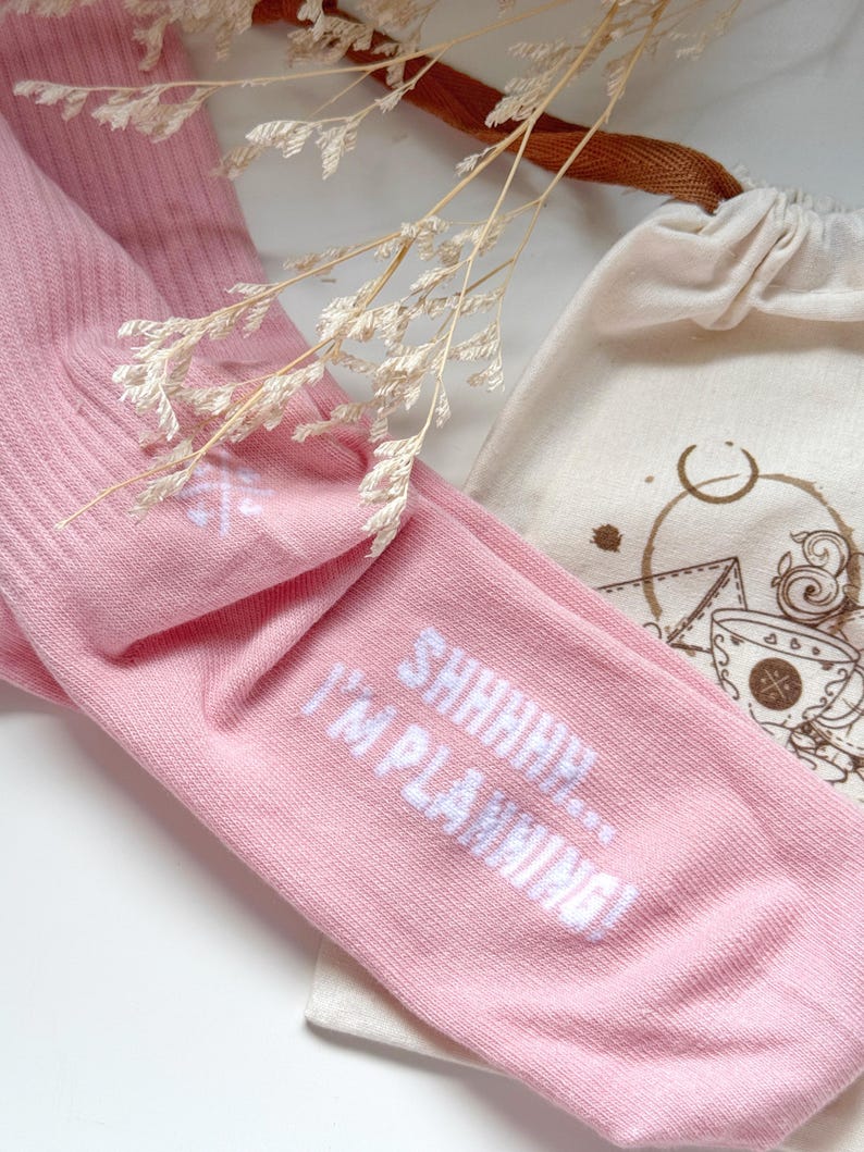 Gorgeous Girl Gift Set – Floral Mirror, Bag Hook & Pink Socks