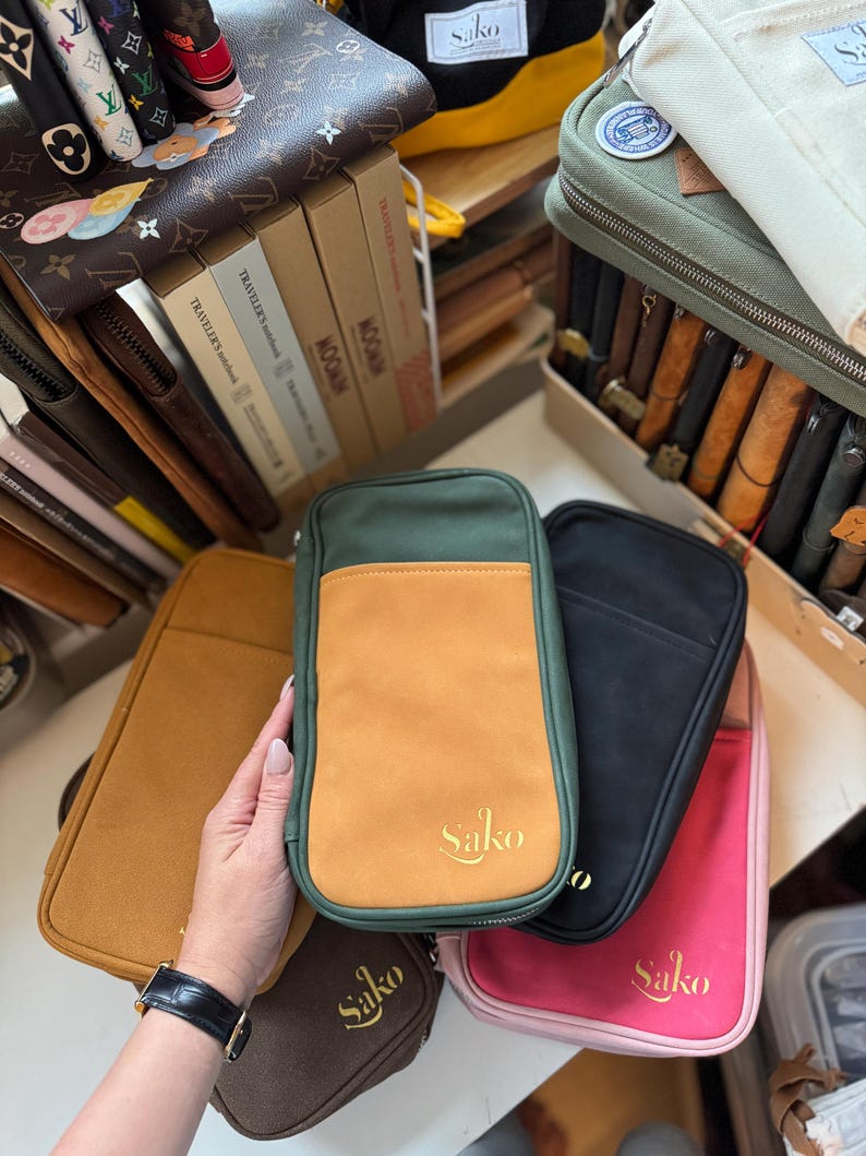 Traveler's Notebook Pouch | Black Forest
